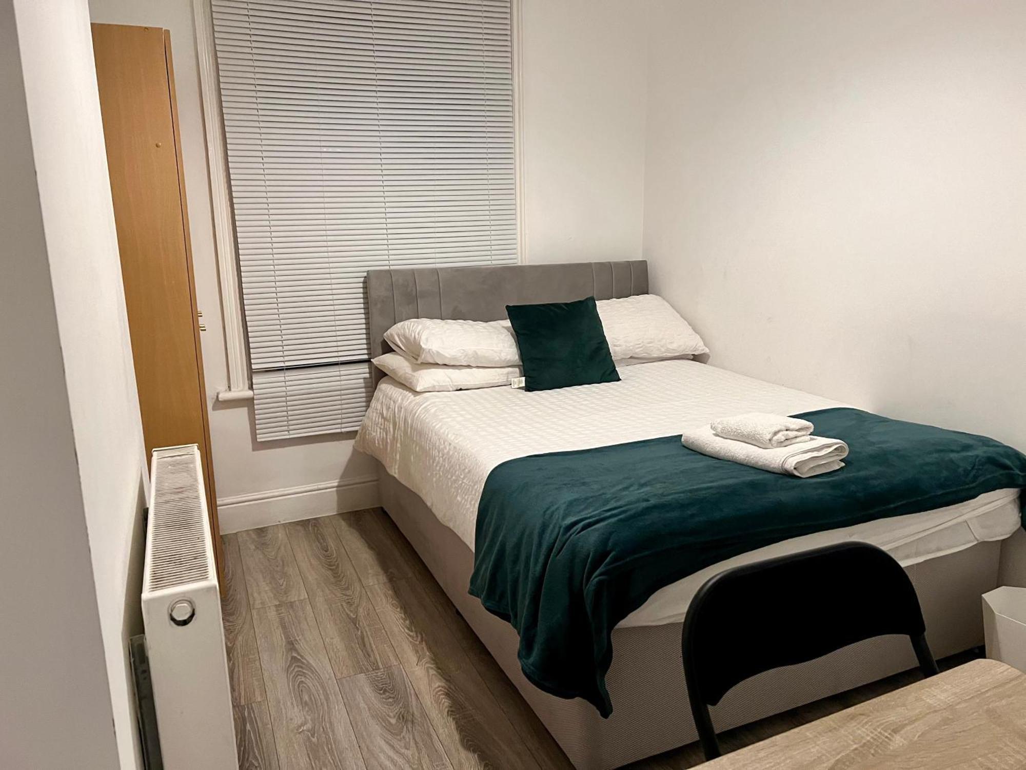 The Coral Guest House 1 Fratton Park פורטסמות' מראה חיצוני תמונה