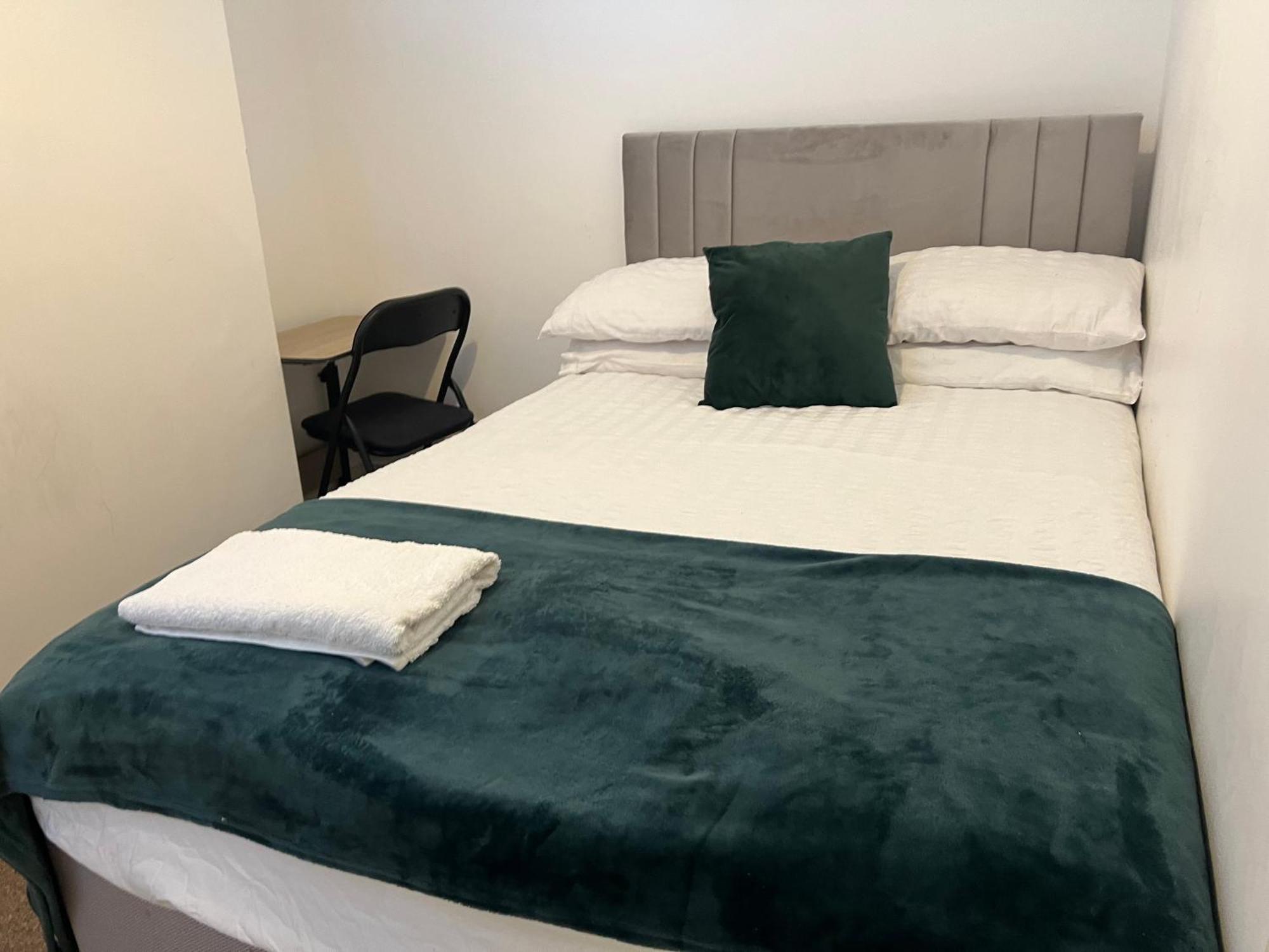 The Coral Guest House 1 Fratton Park פורטסמות' מראה חיצוני תמונה