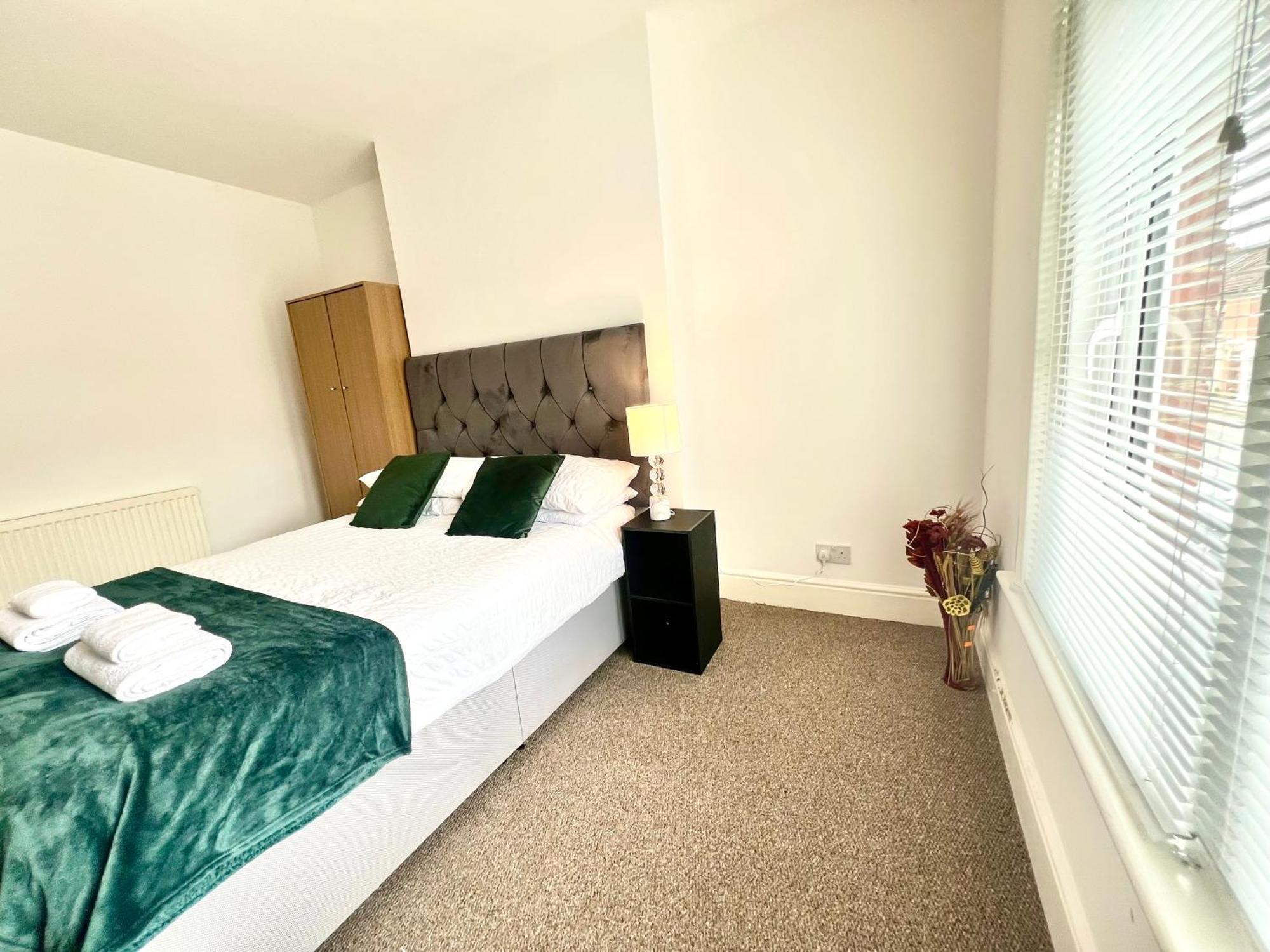 The Coral Guest House 1 Fratton Park פורטסמות' מראה חיצוני תמונה