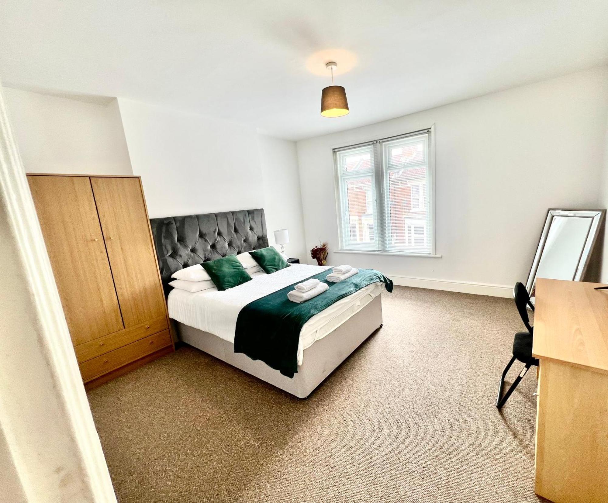 The Coral Guest House 1 Fratton Park פורטסמות' מראה חיצוני תמונה