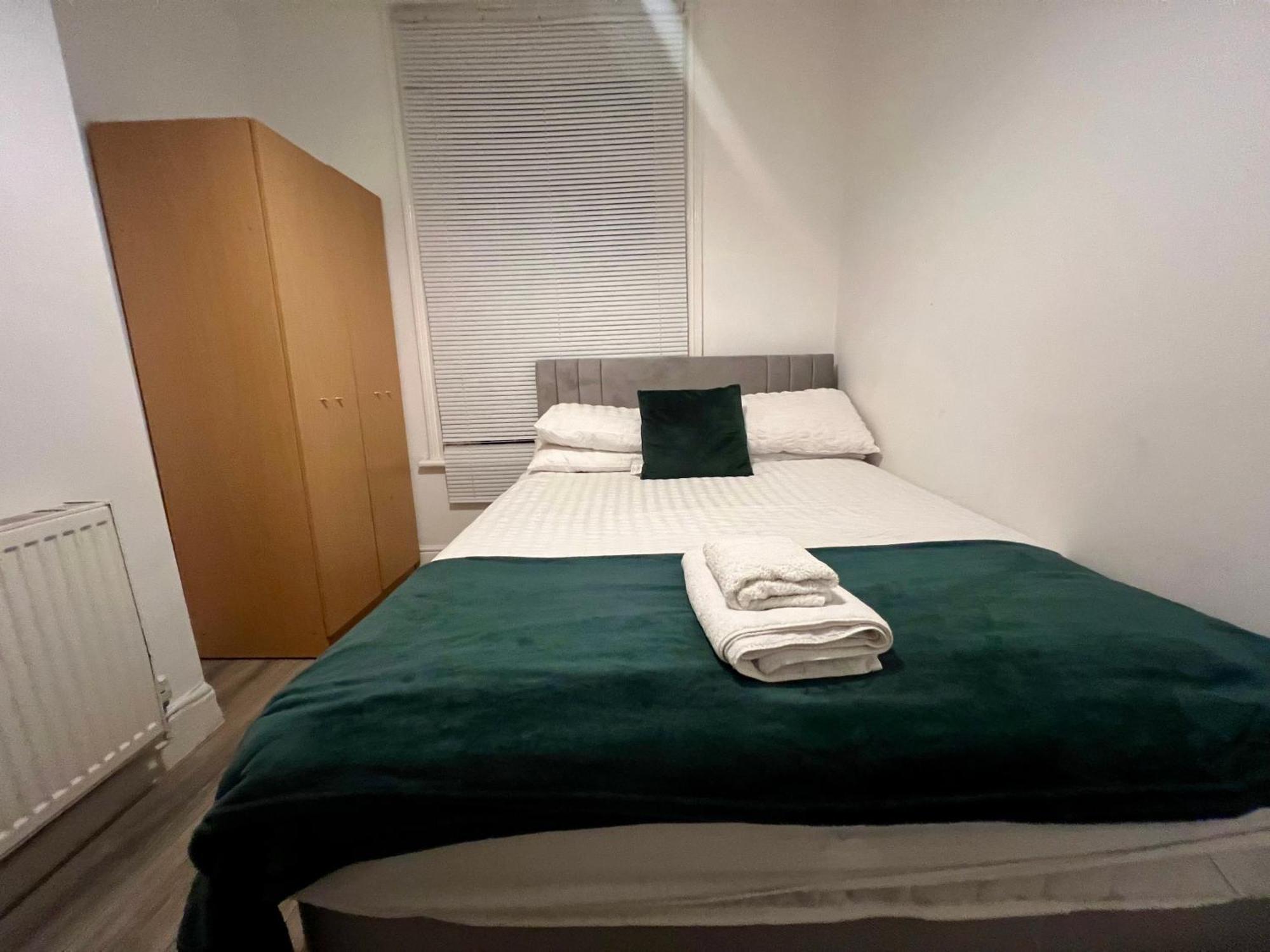 The Coral Guest House 1 Fratton Park פורטסמות' מראה חיצוני תמונה