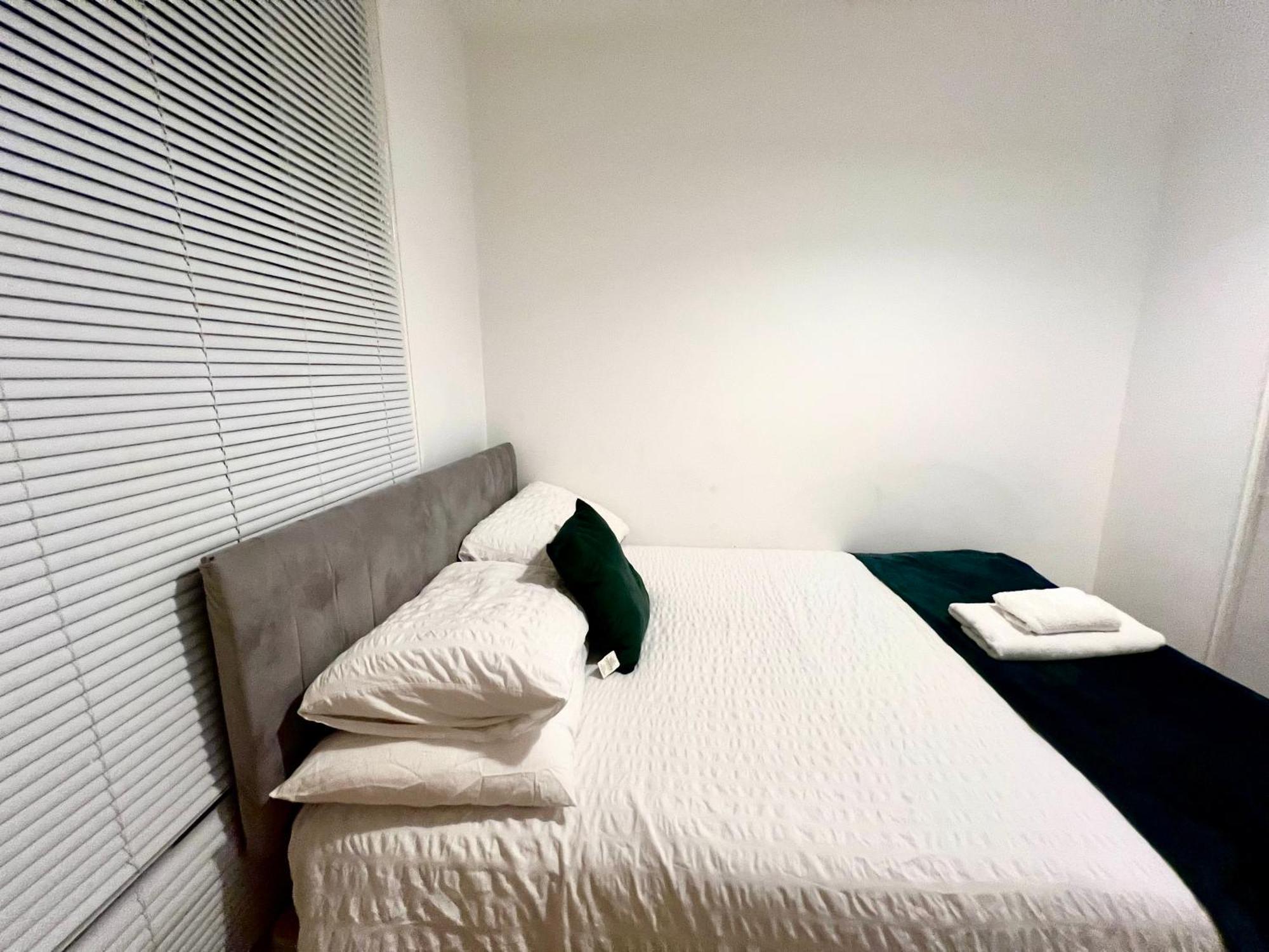 The Coral Guest House 1 Fratton Park פורטסמות' מראה חיצוני תמונה